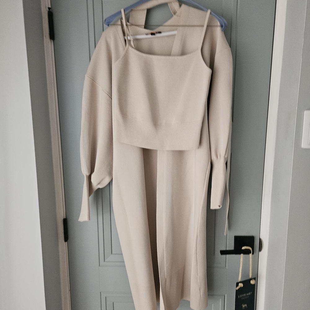 Express Cream Long Sleeve Sweater Set